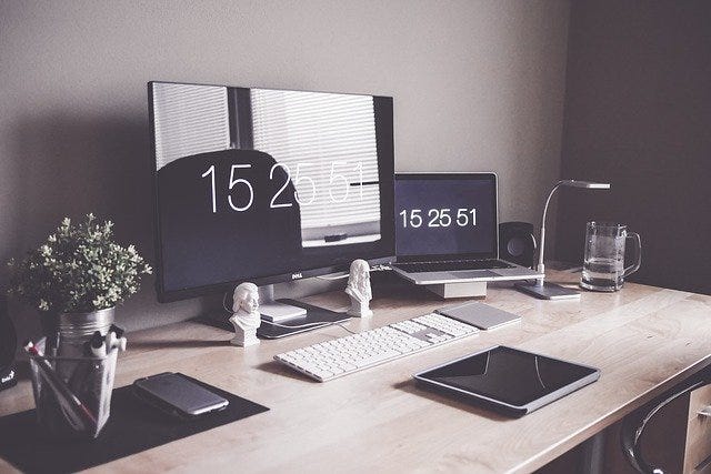 Organized Desk. Picture from Pixabay