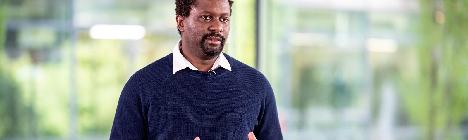 Osman Dumbuya, CEO of Incari, is striving to replace the operating systems of today’s computers and calls for a common European operating system.