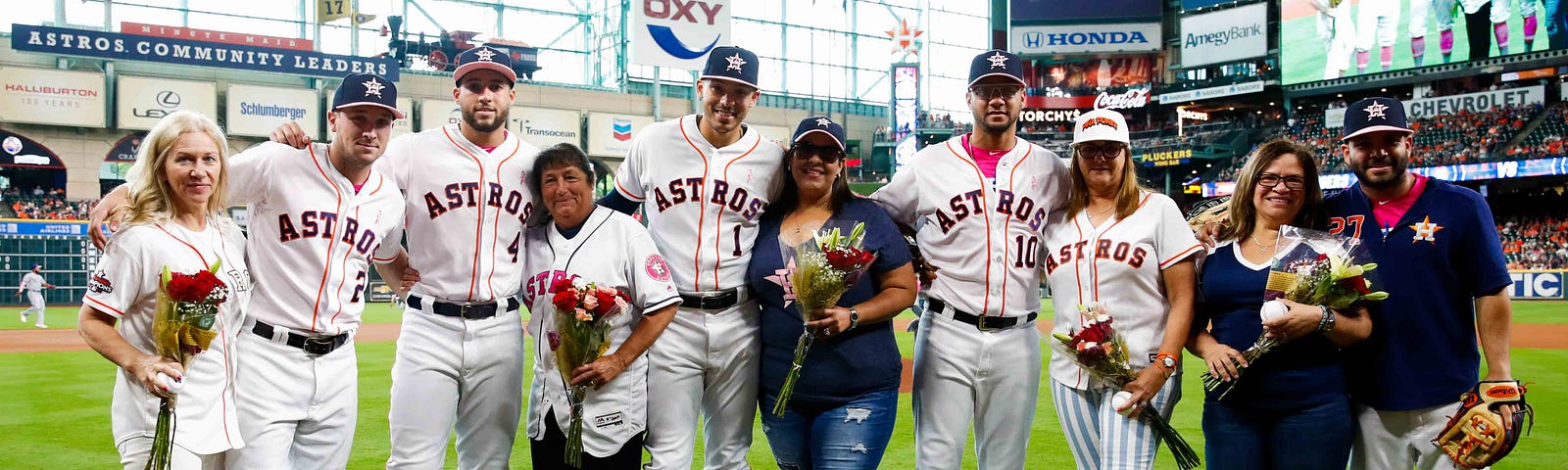 Hooks, Whataburger extend ballpark naming rights, by Houston Astros