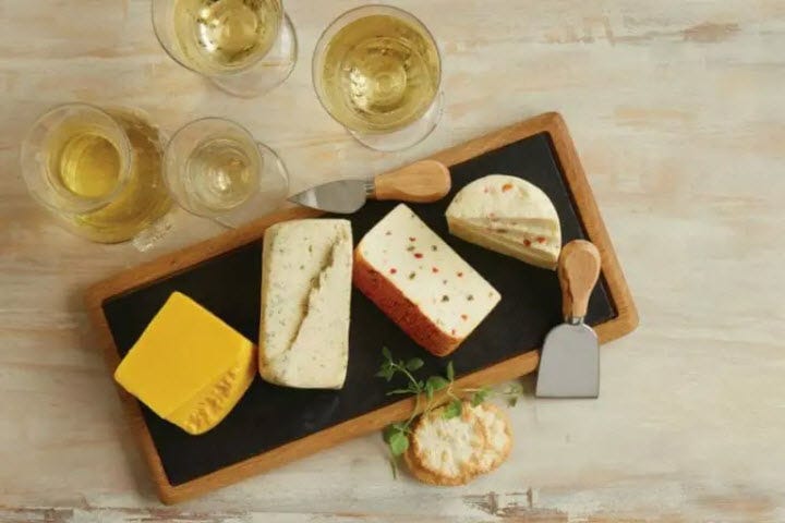 White-wine-and-cheese-pairings