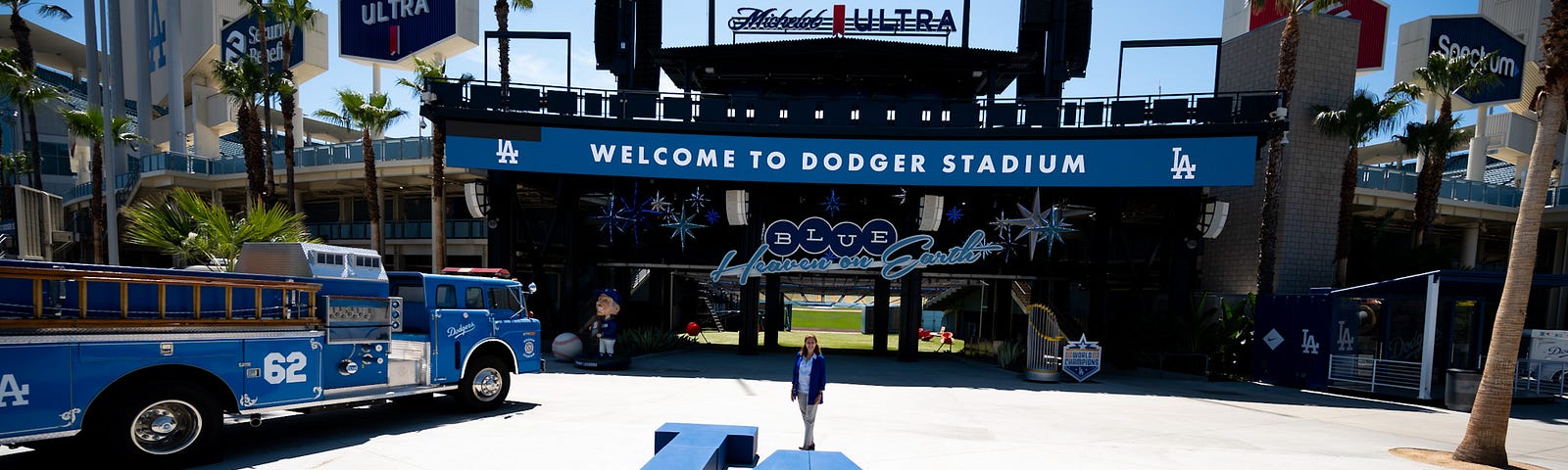 Dodgers showcase new center field plaza, pavilion renovations