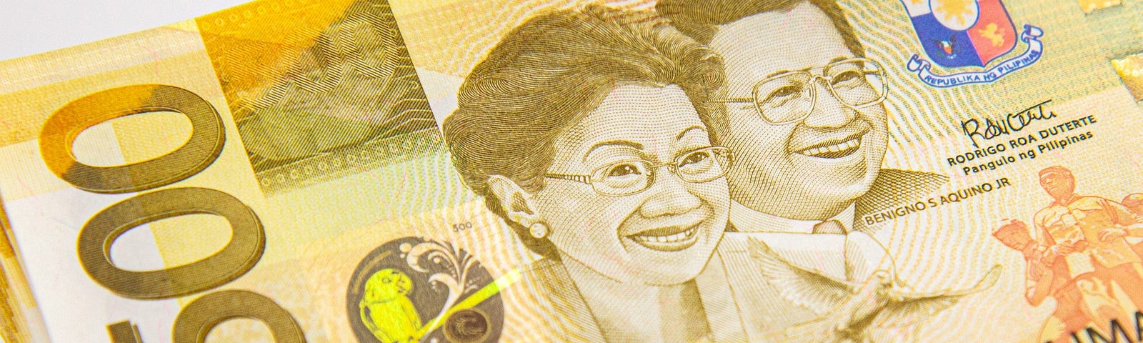 stacked 500 peso bills