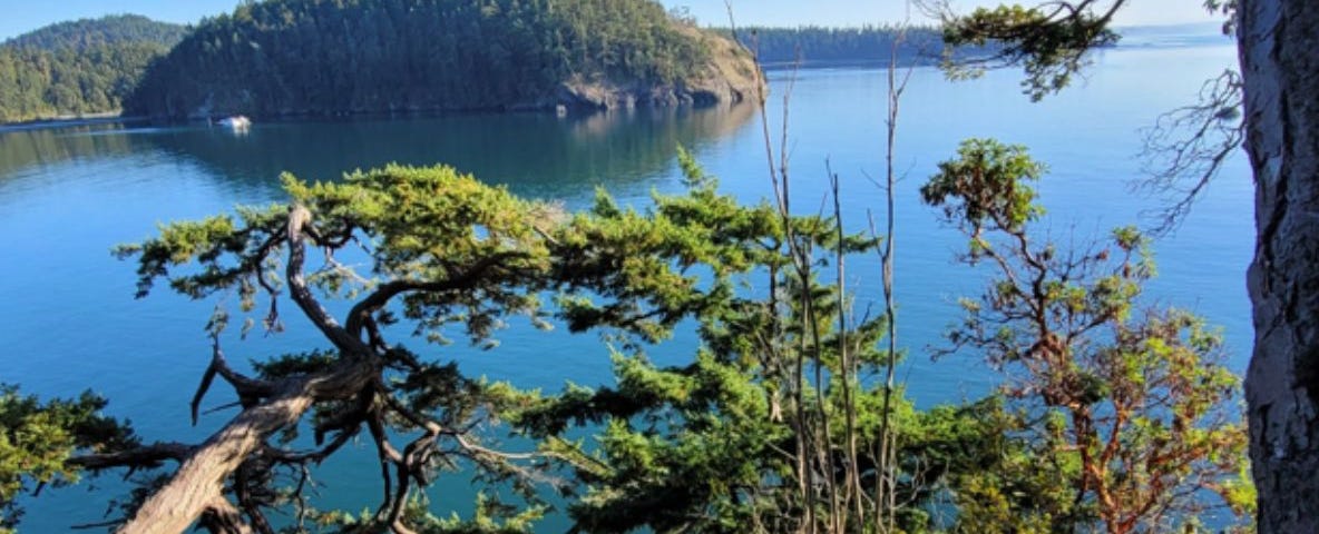 A beautiful image of Deception Pass taken from a cliff