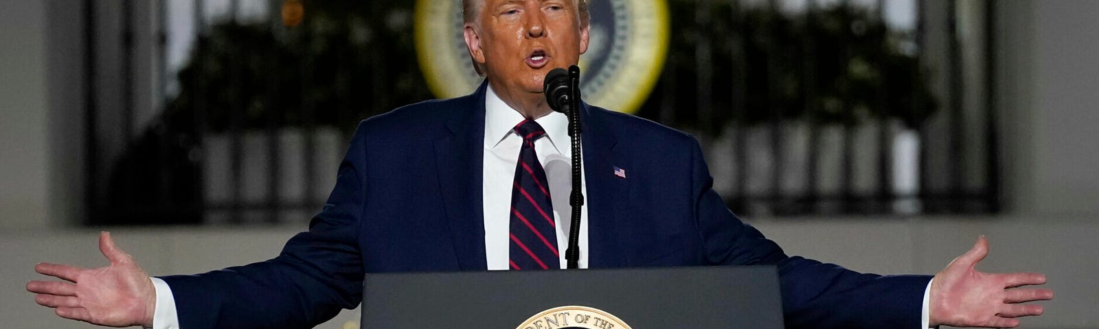 Presidente Trump discursa da Casa Branca no 4º dia da RNC de 2020. Quinta, 27 ago, Washington. (AP Photo/Evan Vucci)