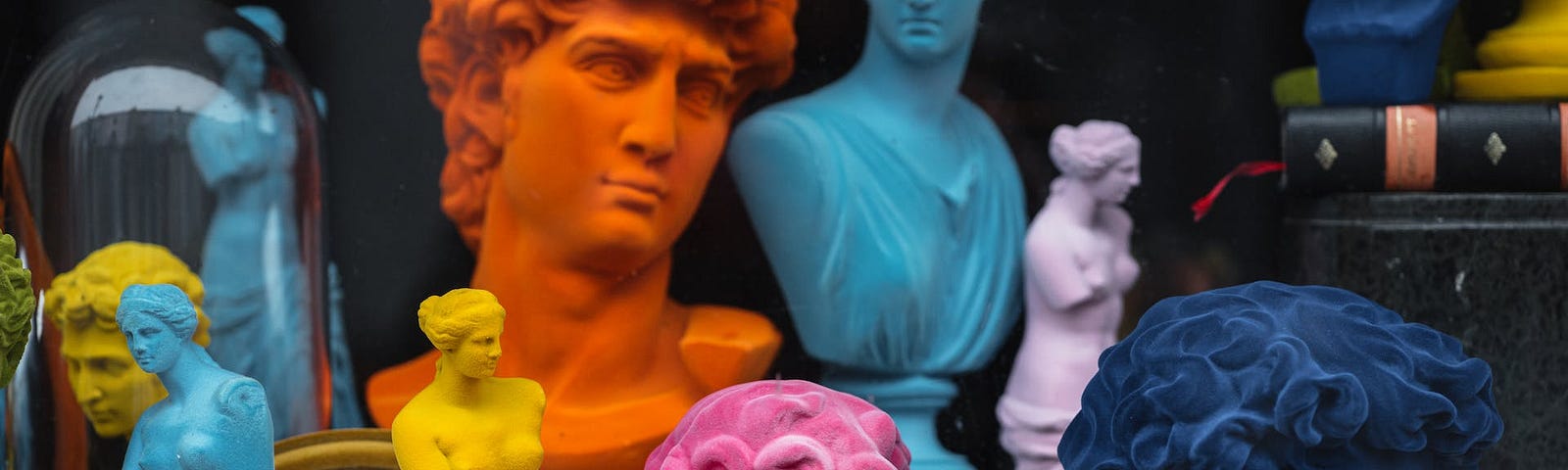 Various replicas of David’s head, Venus di Milo all sizes in wild colors