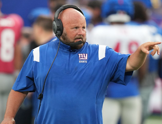 Picture of Giants head coach Brian Daboll