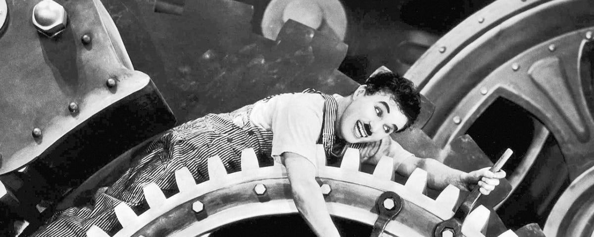 Charles Chaplin, em cena do filme Tempos Moderno (Divulgação)