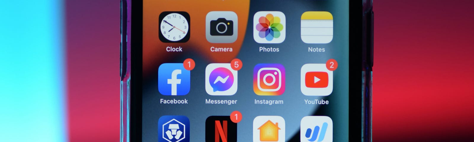 An iPhone homepage with notifications on Youtube, Messenger, Facebook, etc.