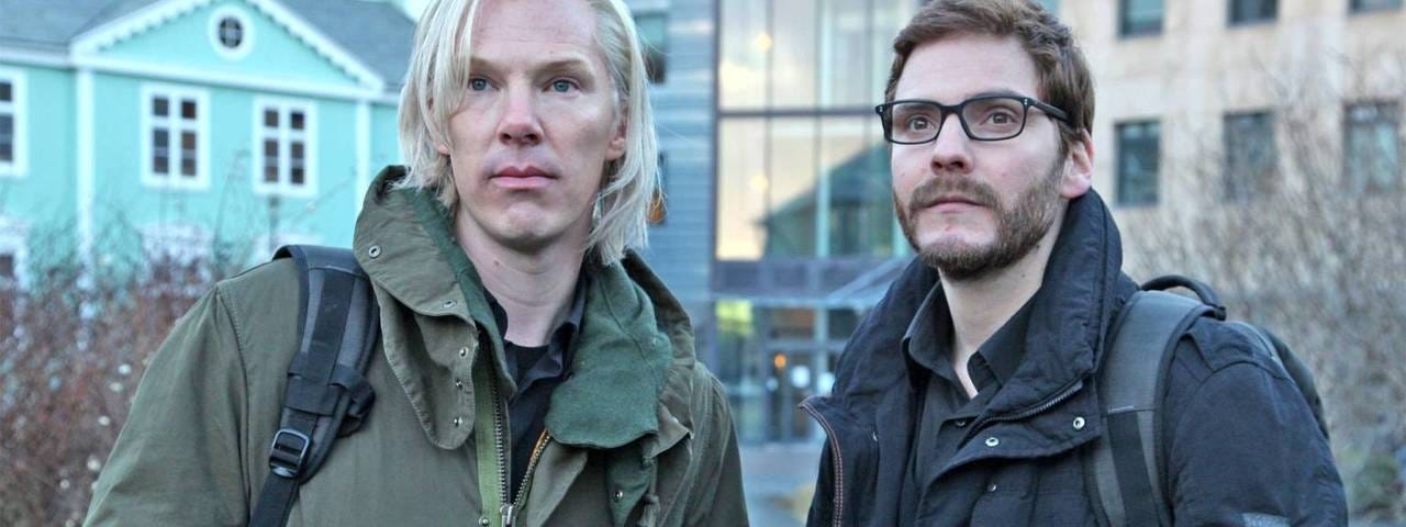 O Quinto Poder filme — Benedict Cumberbacth e Daniel Bruhl — jornalismo e democracia