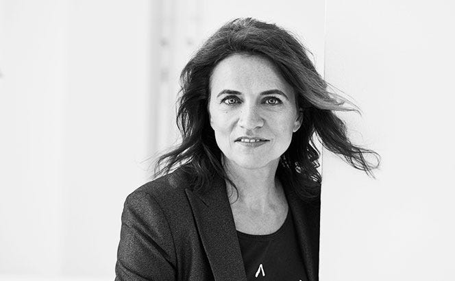 A black and white portrait of Antje Hundhausen.