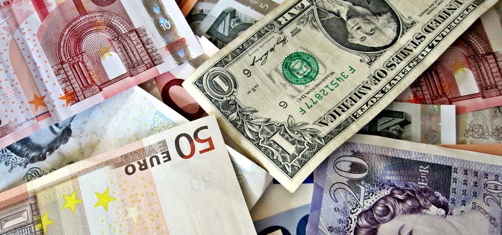Assorted currencies