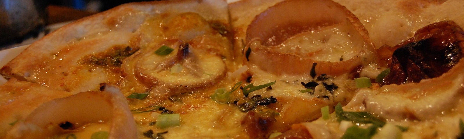 Delicious looking onion pizza