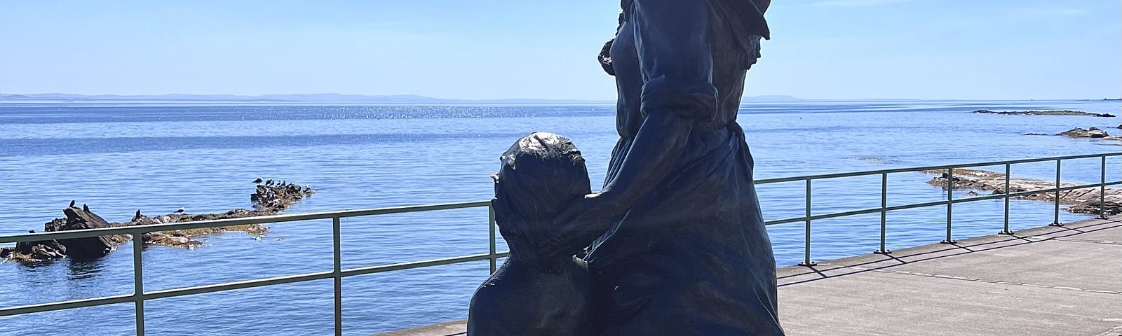 Pittenweem Memorial. Photo by Belcairn (author)