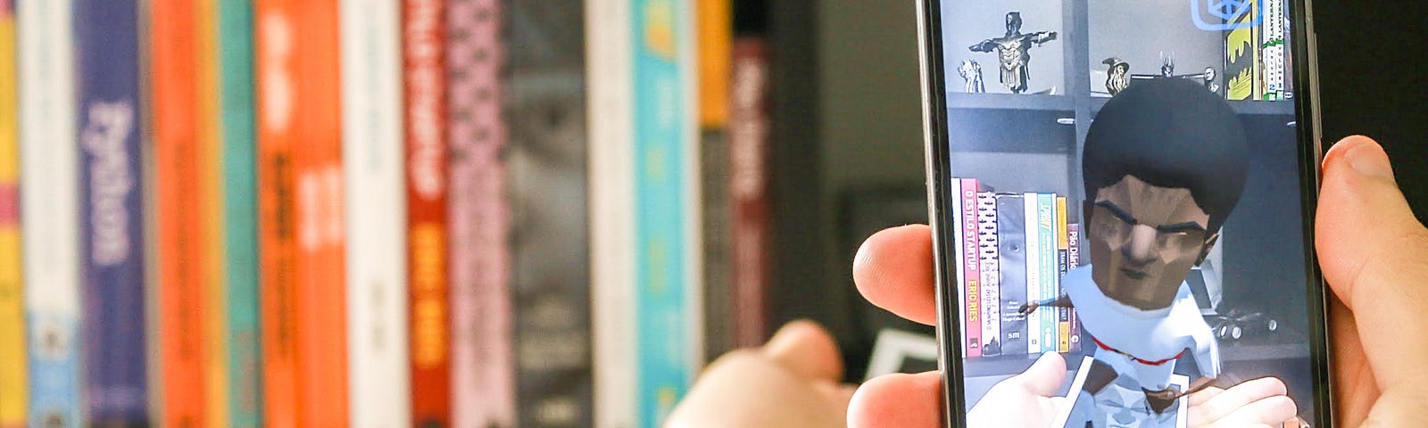 Tela de um smartphone em que aparece um papel e sobre ele um modelo 3D do jogador Ramon.