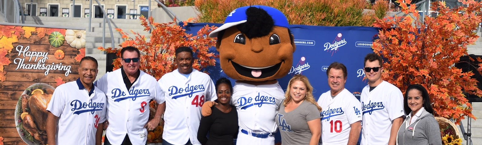 Dodgers, LADF To Host 17th Annual Thanksgiving Turkey Giveaway