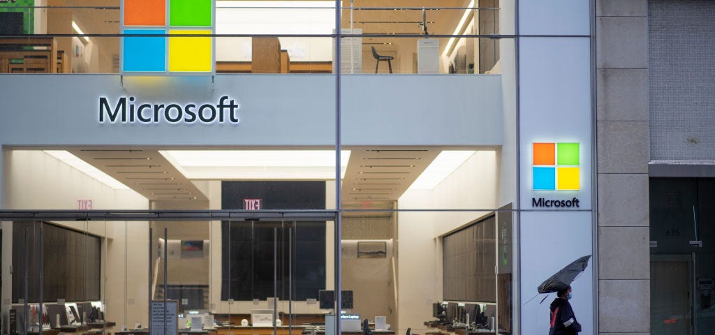 A photo of the front of an empty Microsoft store.