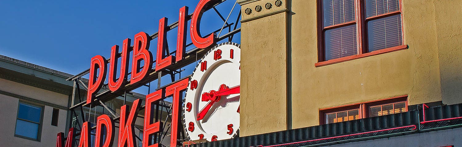 The sign welcoming visitors to Pike Place Market in Seattle.