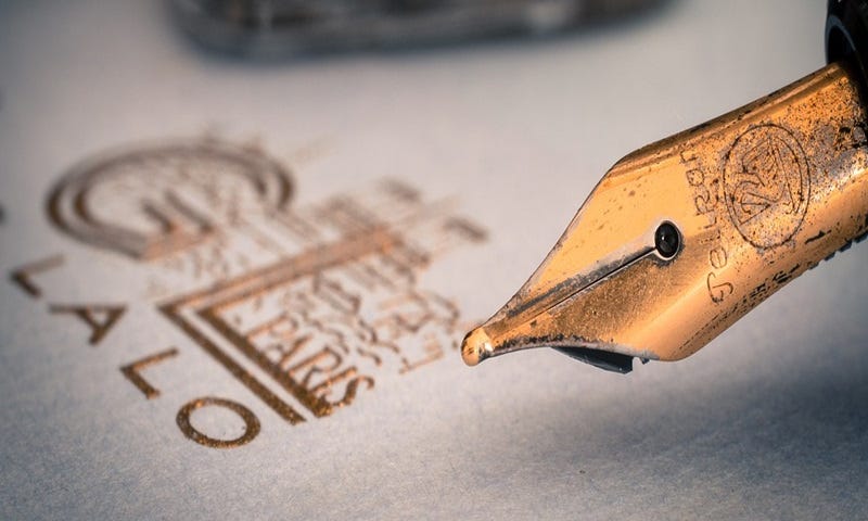 An antique fountain pen’s nib.