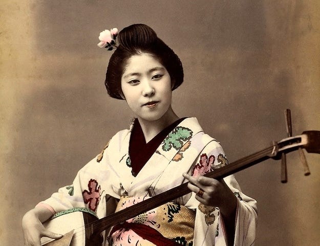 Geisha were well-trained in the art of playing the shamisen.