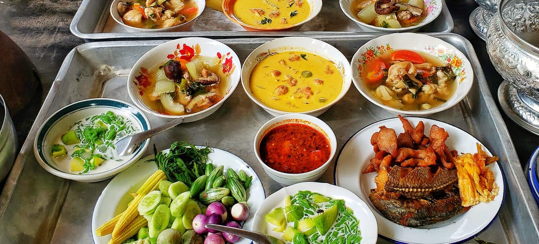 Feast of dishes in a Buddhist temple