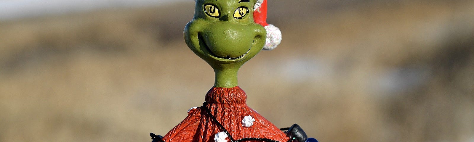 Simple Tips to Deal With Holiday Overwhelm December is a great time to overcome your inner grinch by Aimée Gramblin on Medium