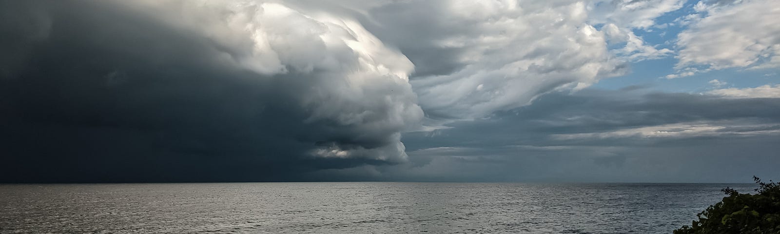Storm moving in from west over Lake Ontario
