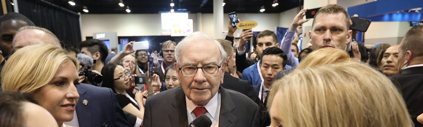 Warren Buffett speaks to reporters during the company’s annual shareholders meeting in Omaha, Nebraska on May 4, 2019.