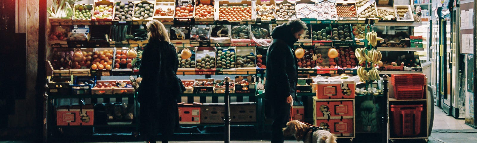 Photo of neighborhood market in the nighttime