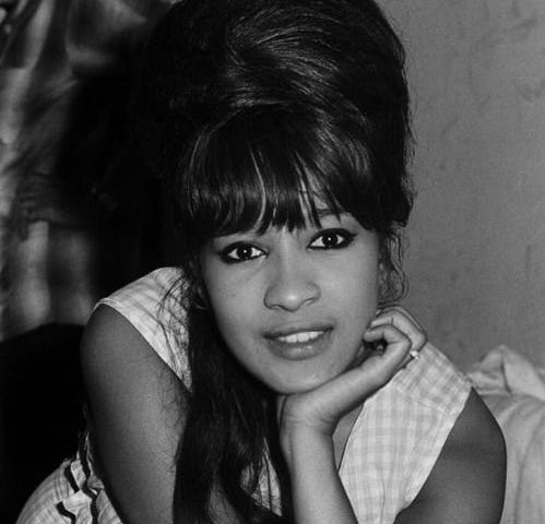 Ronnie Spector with hand on chin and beehive hairdo