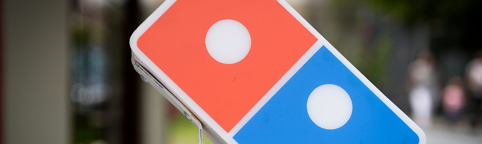 The Dominos Pizza logo