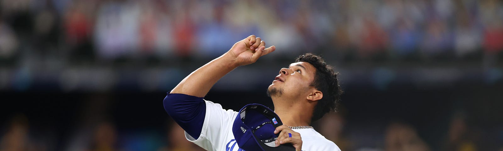 Dodgers recall Brusdar Graterol to replace Trevor Bauer on active roster, by Rowan Kavner