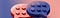 两个语音气泡的插图，粉色和蓝色的乐高积木。语音气泡重叠。