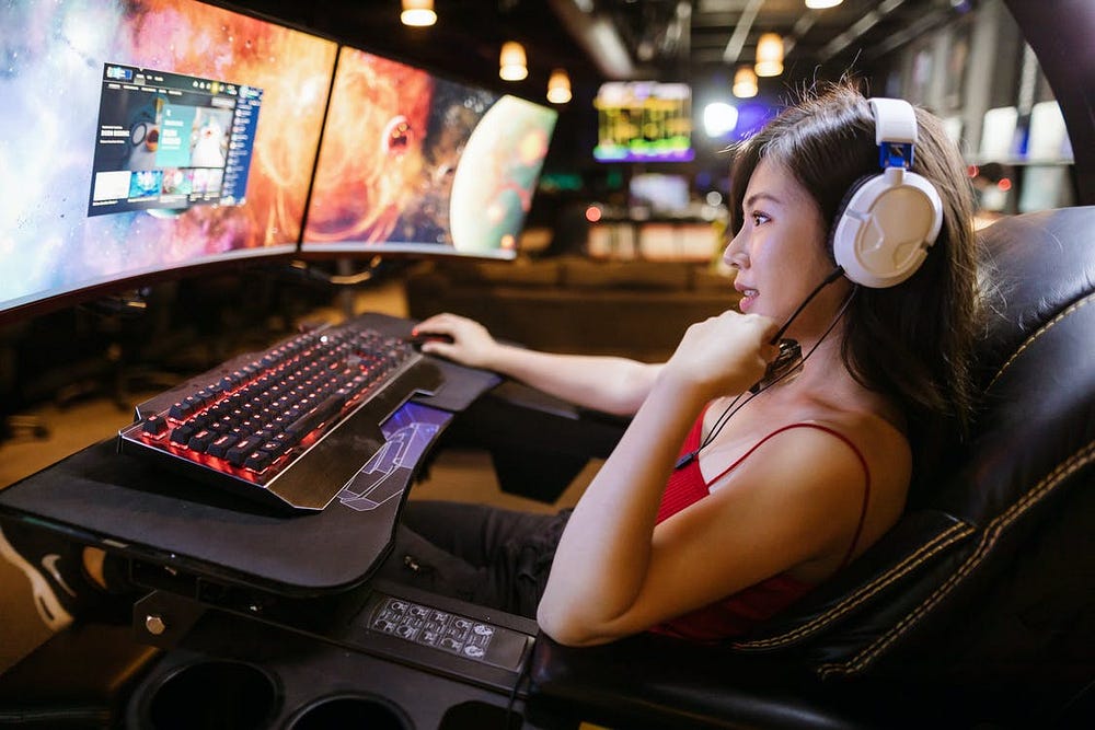 How To Get Your Girlfriend Into Gaming - StreamScheme