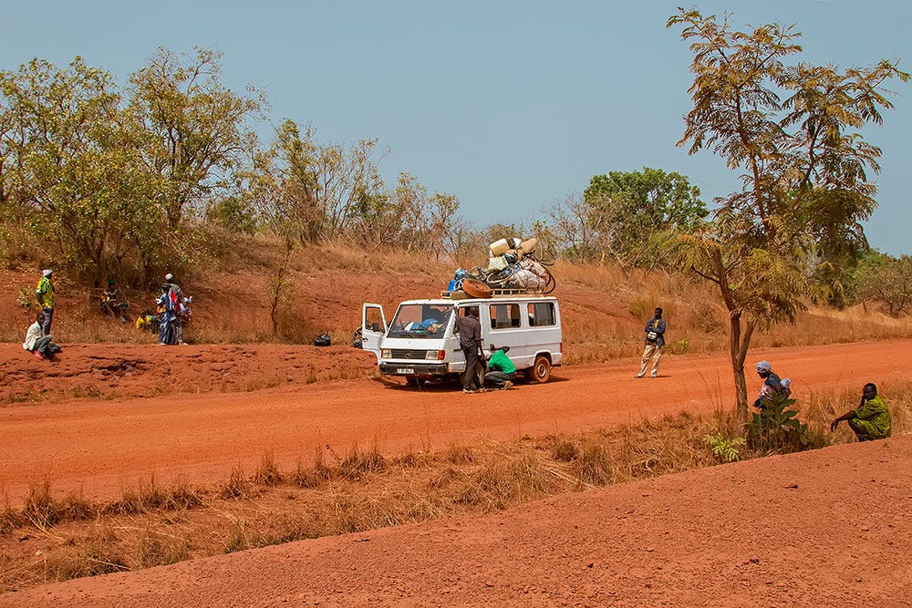 Desglosado bush taxi Nr. 1 en Burkina Faso.