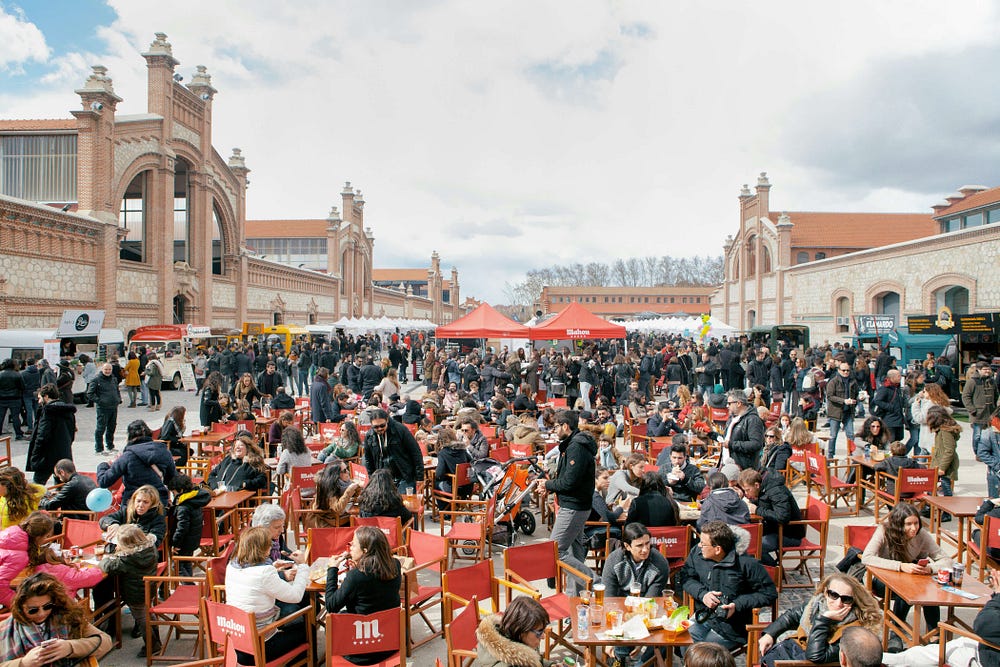 Every month, the site is host to a design fair, promoting the local creative industry.