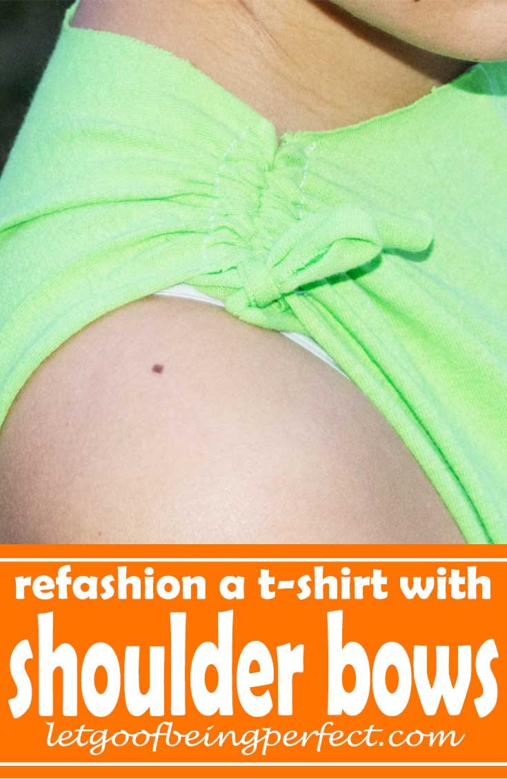 Make this simple shoulder bows t-shirt refashion with string bows! Step-by-step, DIY sewing tutorial. #crafting #crafts #upcycle #recycle #refashionista