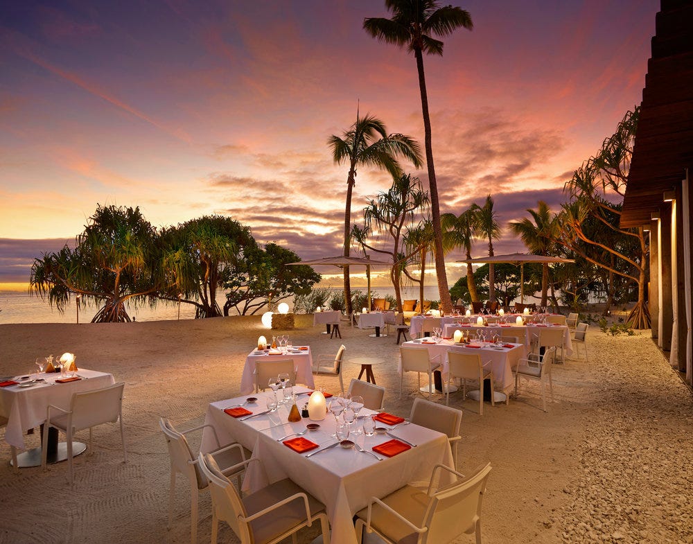 Dinner on the beach (Beachcomber)