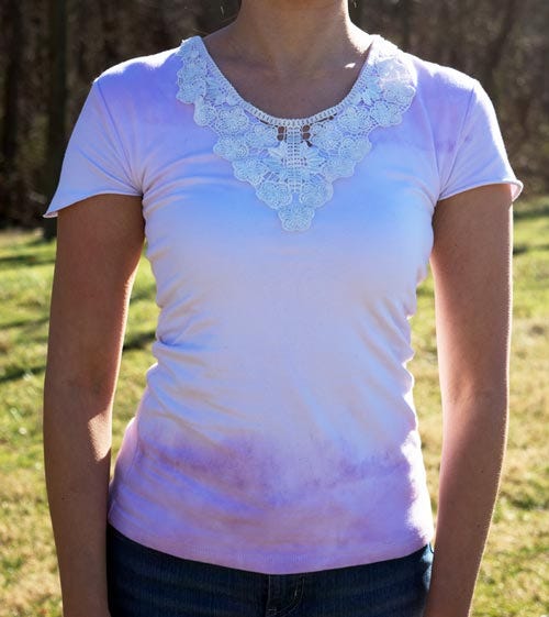 Remaking a plain white t-shirt with dip dye and lace. Step-by-step sewing tutorial with lots of pictures. #refashionista #crafting #crafts #t-shirts