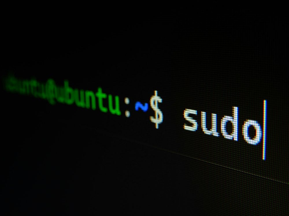 Linux commands (source: Unsplash)