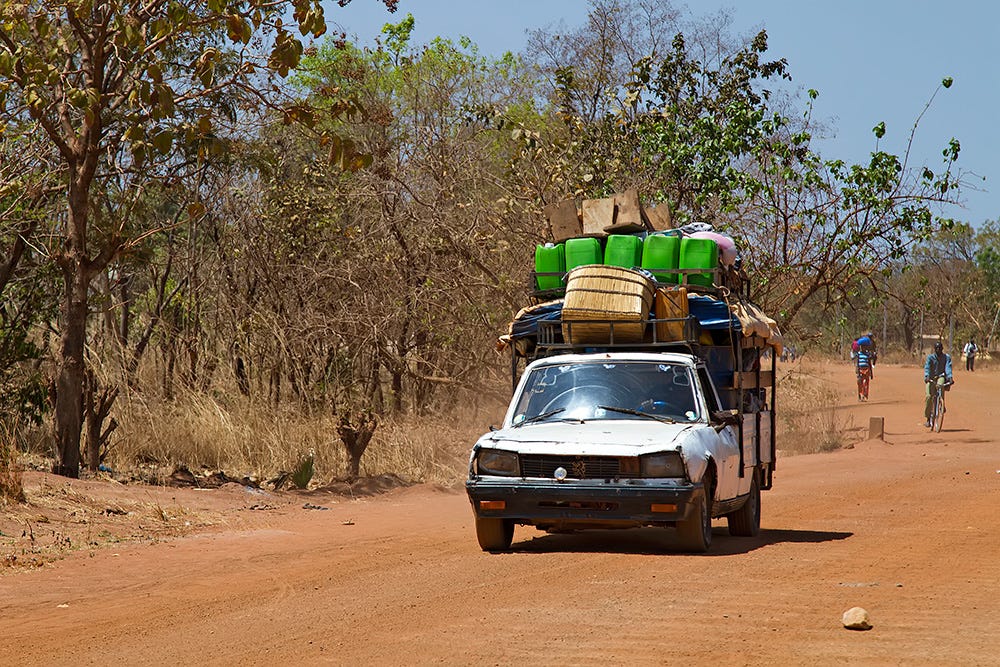 Y otro bush taxi (más pequeño) en Burkina Faso.