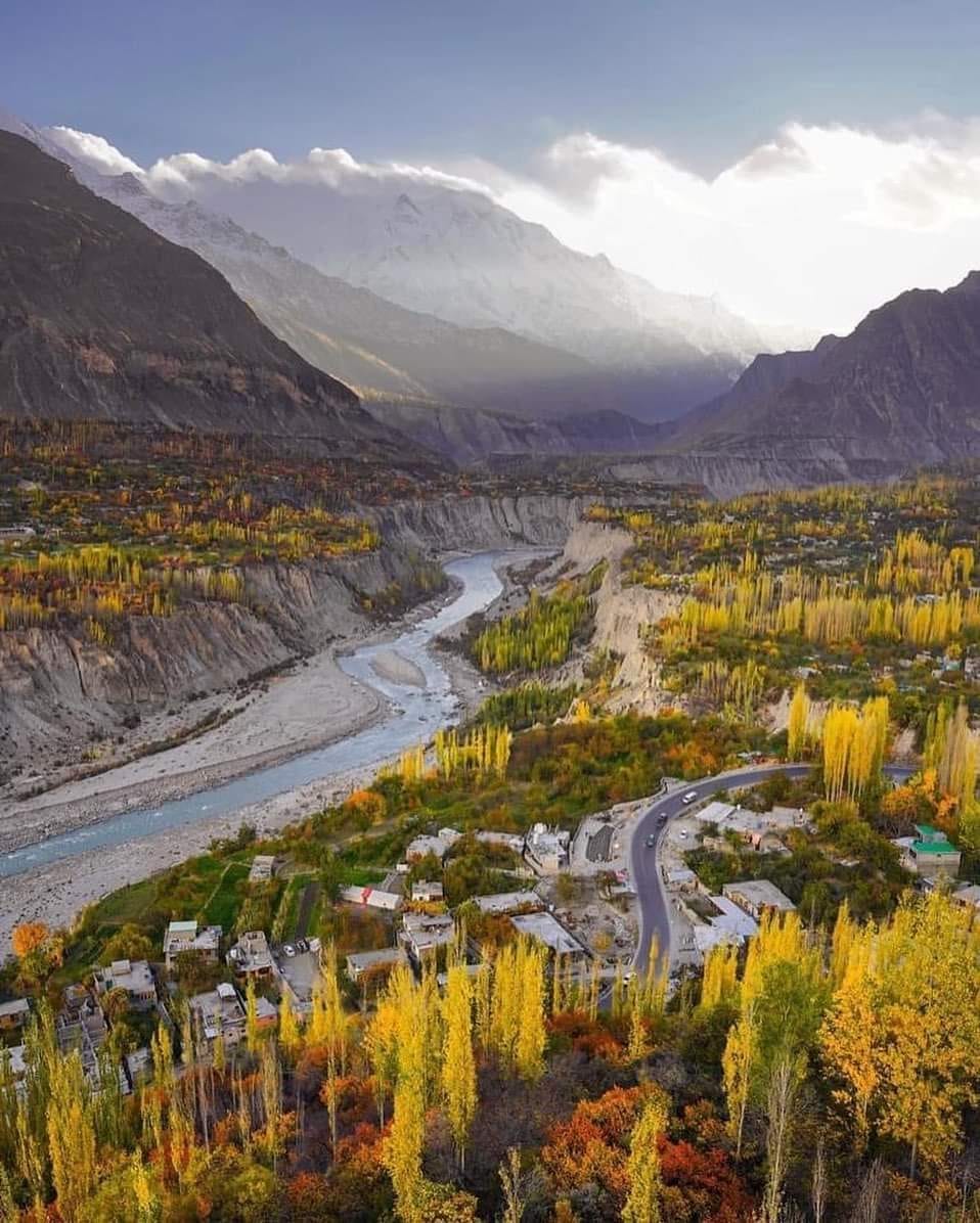 https://hunzaadventuretours.com/tour/hunza-valley-autumn-tour/