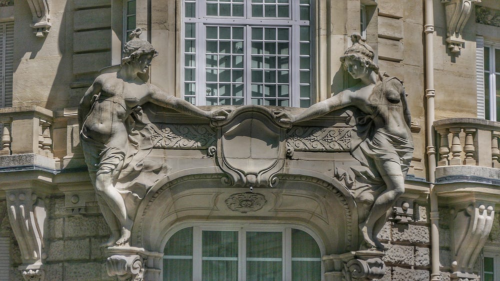 Sculptures de façades de la rue d'Abbeville