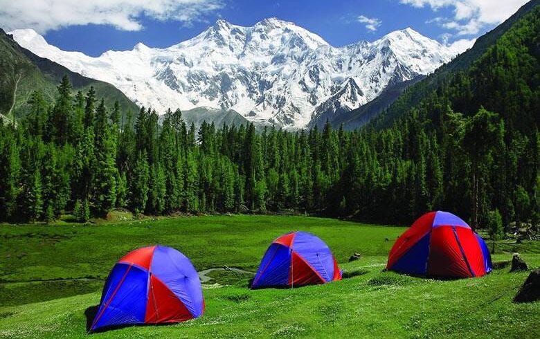 tour operators in Pakistan-https://hunzaadventuretours.com/