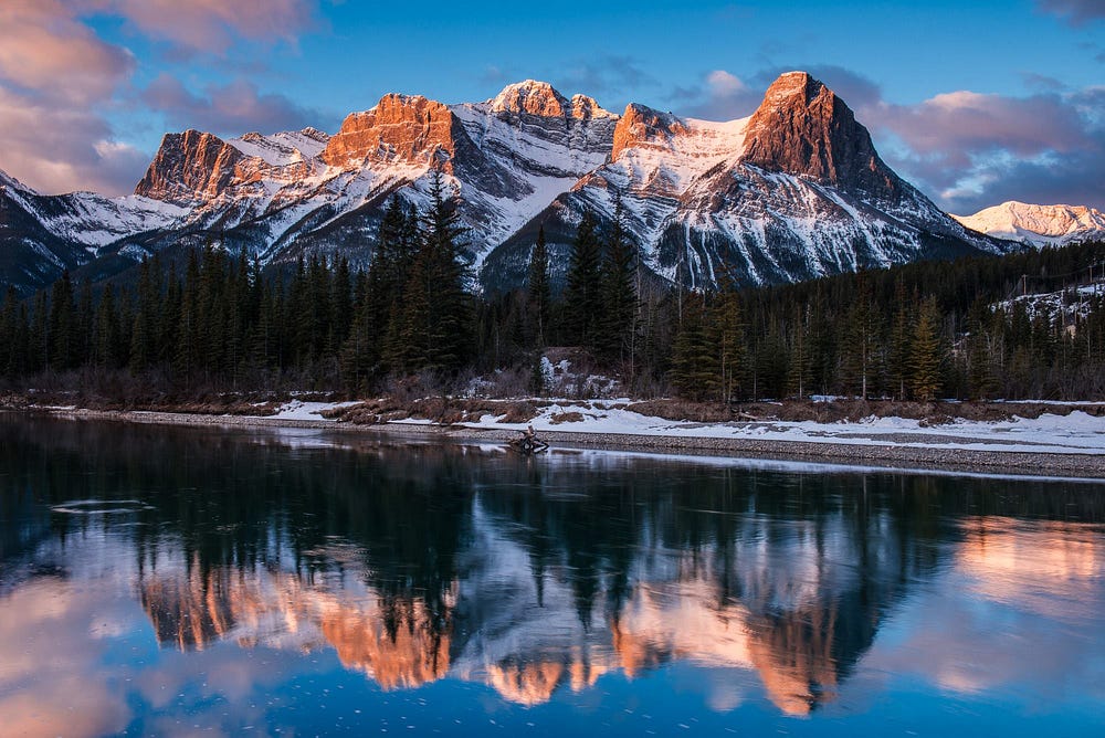 From the Black Hills to the Brooks Range A Visually Inspiring Journey from South Dakota to the…