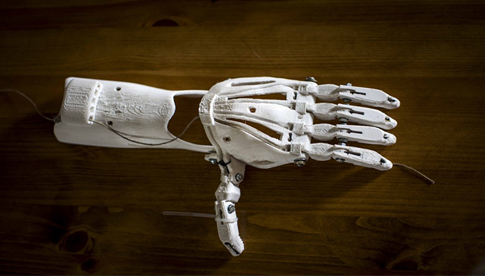 3D printed plastic prosthetic prototype (Image courtesy: prosthetic from pxhere Licensed under CC0 Public Domain)