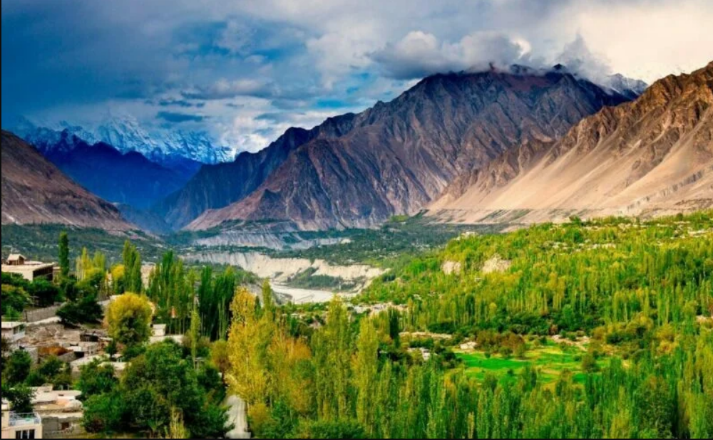 Tour operators in Pakistan-https://hunzaadventuretours.com/