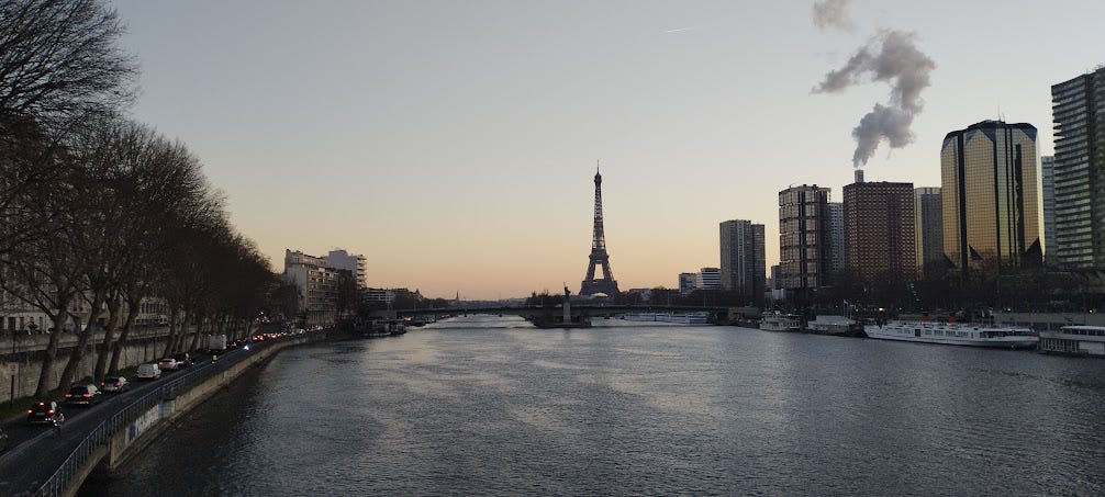 Another photo of the eiffel tower…