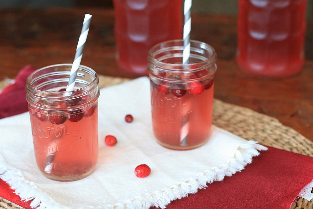 effective weight loss drinks - cranberry water