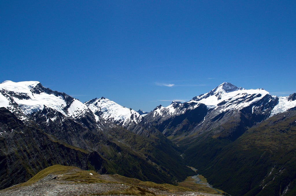 Hikes in NZ: View from the Cascade Saddle