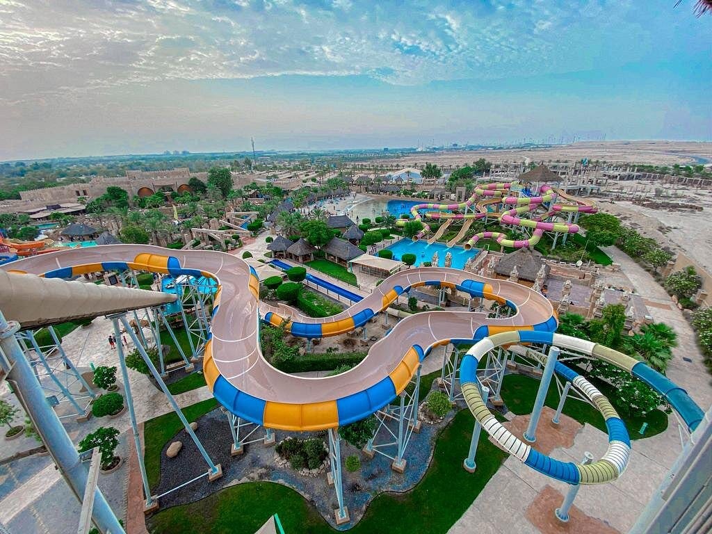 Dilmun Water Park: places to visit with family at night